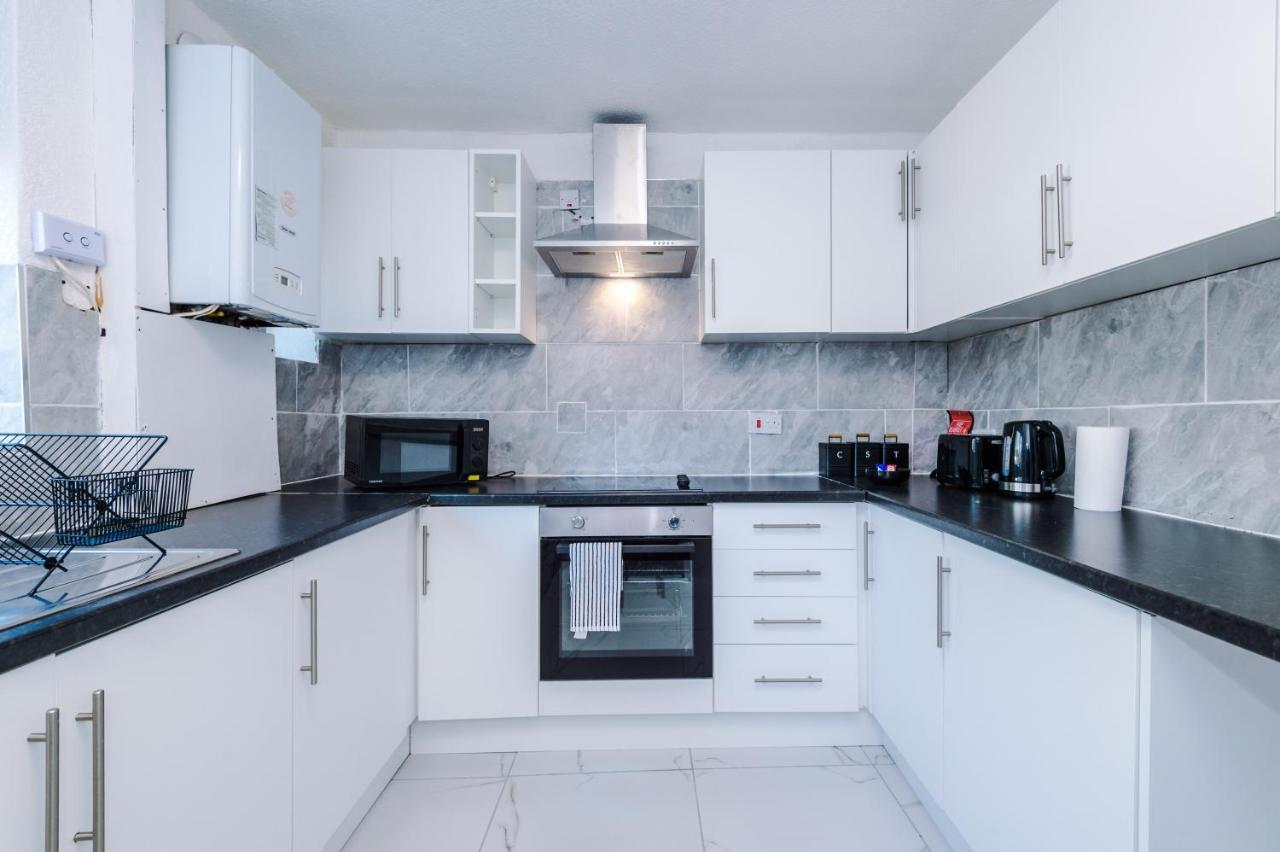 Nice Three Bedroom House In Manchester Ngoại thất bức ảnh