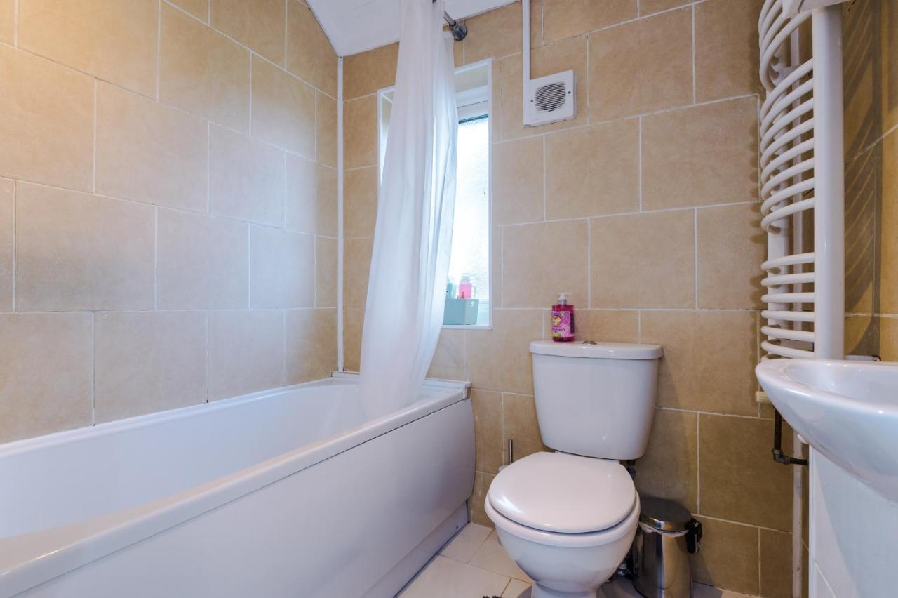 Nice Three Bedroom House In Manchester Ngoại thất bức ảnh
