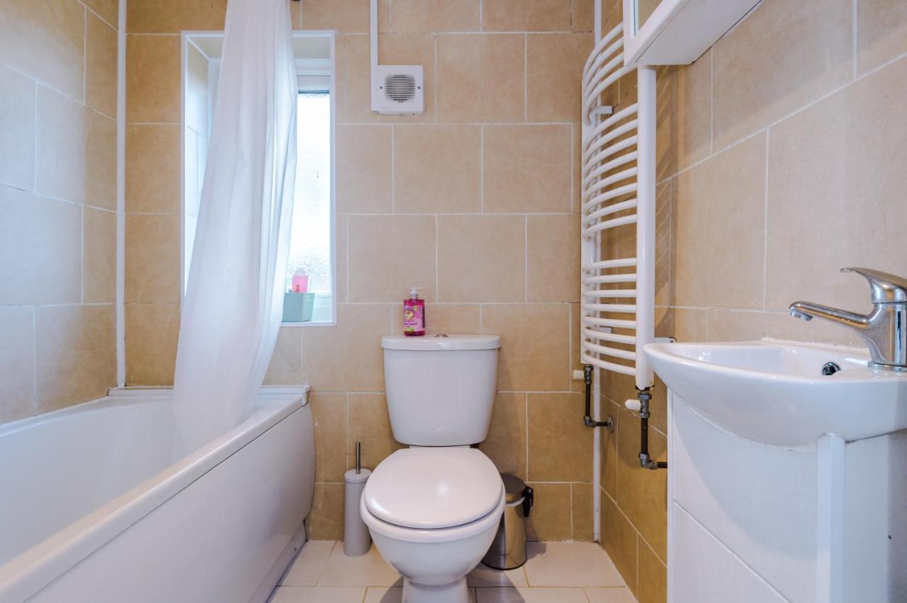 Nice Three Bedroom House In Manchester Ngoại thất bức ảnh
